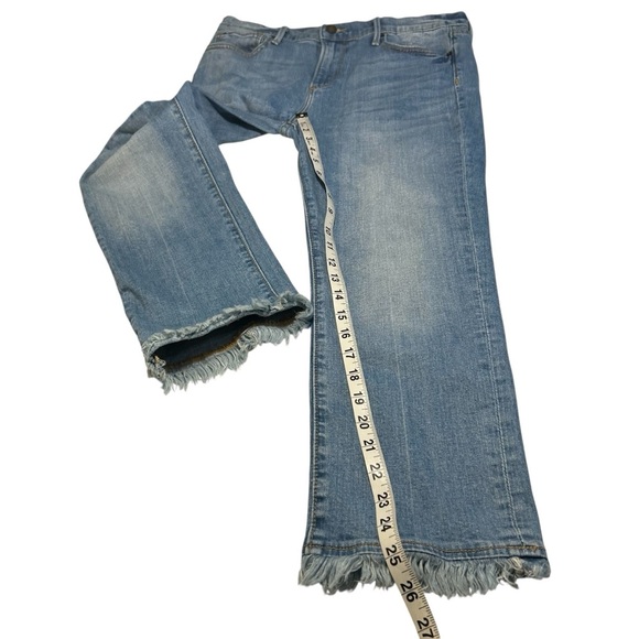 DRIFTWOOD Candace Cropped Raw Hem Jeans Sz 29 - Picture 11 of 13